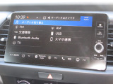 ナビゲーションはホンダコネクトディスプレイが装着されております。AM、FM、フルセグTV、Bluetoothがご使用いただけます。初めて訪れた場所でも道に迷わず安心ですね!