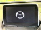 【マツダコネクトナビ】車内の雰囲気にマッチした一体型タイプのナビ。各種車輌設定やBluetooth再生等、様々な機能が楽しめます。直感的なダイヤル操作が可能で、使い勝手も良好です。