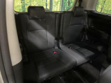 3列目シートはもちろん状態良好☆大人でもゆったりと座って頂けますので、大人数でのお出かけもラクラクです♪ご家族で、気の知れた仲間で、ドライブに行くのが楽しみですね♪