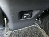 スマートフォンなど充電できます☆USBポート付きです☆