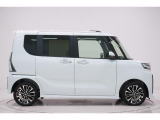 県内13店舗にて常時500台以上ダイハツ車を展示中です。見て、触って、納得のいく一台をぜひ見つけてください。