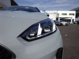 弊社はBMW正規販売店として歴史がございますので、BMW旧モデルから新型車まで商品知識と整備知識を備えております。ご納車後のご不明な点等も、お気軽に弊社担当者まで直接お問い合わせ下さい。