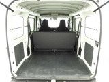 間口が広いので,荷物の積み下ろしがとても楽です!身体への負担も軽減出来ます。