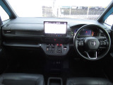 視界の良さと取り回しの良さで、たまに運転する奥様にも安心♪