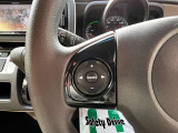 ステアリング左側にはオーディオコントロールスイッチがございます。