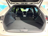 後席を格納すると、これだけの広さが!シーンに合わせたシートアレンジで、大きな荷物も積むことが出来ます♪
