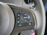 【クルーズコントロール】高速道路などでアクセルを操作しなくても設定速度で走行可能です。 ロングドライブ時にとても便利です。