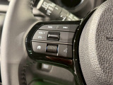 【ステアリングリモコン】ステアリングにオーディオ調節可能なスイッチが装備されていますので運転中でも視線をそらさずにオーディオの調節が可能です!
