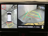 パノラミックビューモニター付きです。車両を上から見たような映像をディスプレイオーディオ画面に表示。運転席からの目視だけでは見にくい、車両周辺の状況をリアルタイムでしっかり確認できます。