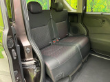 後部座席も気になるようなキズ・汚れやへたり等、大きなダメージはなく、良好な状態です。