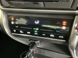 運転席/助手席シートヒーターで寒い日もすぐに温かくなり快適に過ごせます。2段階の温度調整が可能です