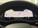 高解像度の12.3 インチ液晶ディスプレイ。メーター、DIS(ドライバーインフォメーションシステム)、地図表示等の機能を統合したアウディ バーチャルコックピットを搭載。