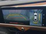バックガイドモニターで、後方を確認しながら安心して駐車することができます。運転初心者も熟練者も必須の機能ですよ!