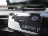 プッシュ式のシフトです☆インパネ周辺がフラットになり、スッキリしました!