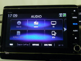 センターパネルにスッキリと収まった純正オーディオです!お気に入りの音楽・ラジオを聴きながら楽しいドライブをお楽しみくださいね♪