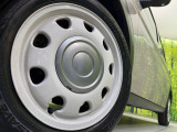 【純正14インチアルミホイール】外観にマッチした純正アルミホイールを装着しております。各種社外アルミホイールや、スタッドレスタイヤも取扱いしております。是非ご相談ください♪
