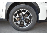純正17インチアルミホイル/タイヤサイズは225/60R17です