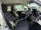 ホールド感ある運転席は