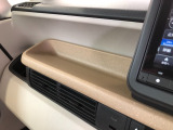 【小物置き】ちょっとした物を置くのに便利です!
