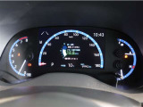 とっても見やすいメーターです。夜間時はラグジュアリーな気分にさせてくれる照明が魅力ですので、夜のドライブも楽しみになりますよ♪