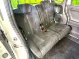 後部座席も気になるようなキズ・汚れやへたり等、大きなダメージはなく、良好な状態です。