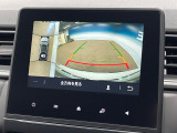●360℃アラウンドビューモニター+バックカメラ『まるで車を上から見渡しているかの如く車両周辺を映し出し、駐車支援をしてくれる便利な機能です!』