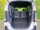 後席を格納すると、これだけの広さが!シーンに合わせたシートアレンジで、大きな荷物も積むことが出来ます♪