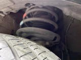 お車を安心してお乗りいただく為には、足回りの定期点検が欠かせません。サービスサポート(有償保証)では無料点検もご提供しており、安心のカーライフをお過ごしいただけるサポート体制が整っています。