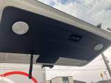 バックドアにはランプがついているので、夜間に車いすや、荷物を積み下ろしする際も視覚を確保できます。