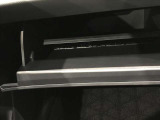 【グローブボックス】収納も充実