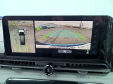 12.3インチの大画面にアラウンドビューモニターの画像が映されますので車庫入れなどの時に障害物の確認がしやすいです。