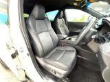 運転席シート廻りは使用感も少なく、良好な状態となっています。丁寧に使われていたことがよくわかりますね。
