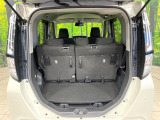 普段のお買い物や通勤、送迎等に十分な荷室スペースを確保しております。セカンドシートを倒すと、大きな荷物の積載も可能です♪