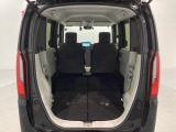 リアシートを倒すと、ラゲッジスペースを広くお使いいただけます!