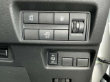 人気の電動スライイドドア付き!両手が塞がっていても足でも開けれるハンズフリー機能付きです。