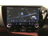 純正ナビを装備。タッチパネル式で使いやすく、お出かけもラクラクです。