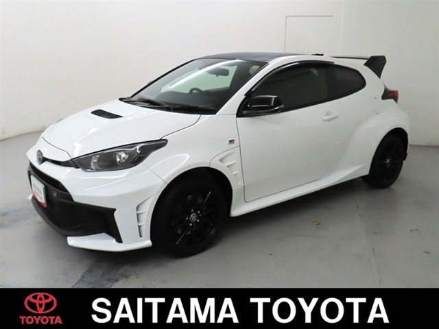 GRヤリス 1.6 RC + エアロ パフォーマンス パッケージ 4WD