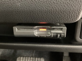 ETCが付いてます。ETC搭載車しか通過できないスマートICが利用できるようになりますよ!現在スマートICの設置箇所も増えてきているので、高速道路利用の幅が広がりますね☆