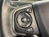 オーディオコントロールスイッチ付き!ハンドルを握ったままチャンネルや音量の調整が可能です。見た目以上に運転していると便利な機能なんですよ。