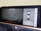 【フロントカメラ】運転席に座った状態で死角になりやすいクルマの前の様子まで確認でき安全ですね♪
