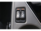 運転席/助手席シートヒーター付です。