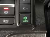★ECONスイッチ★ エコドライブを加速しよう!スイッチをONにすると、運転の仕方によるロスを抑え込み燃費をよくするようクルマが頑張ります(*^ー^*)燃費向上にチャレンジ♪