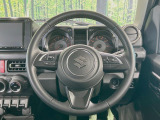 【純正革巻きステアリング】上質な革を使用することで、手にしっかり馴染みとても運転しやすいハンドルです♪