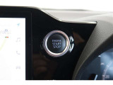 【スマートキー&プッシュスタート】カギをポケットやバッグに入れたままでエンジンの始動やドアロックの施錠・開錠ができます!雨の日や荷物が多い時に便利!プッシュ&タッチでらくらくです♪