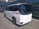 LEDテールライトです。省電力、高輝度のLEDは明るく照らすので夜間運転時の視認性を高めます。スタイリッシュな見た目で細かいところもこだわりたいあなたに!
