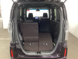 シートを倒せばラゲッジスペースも広々。BBQやゴルフなど様々な用途で活躍します。アクティブに動かれるお客様には強い味方です!