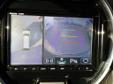【全方位モニター】リバースに入れた際、車両全体を見渡している映像に切り替わります。また、見通しが悪い場所で便利な前方ワイド映像やすれ違いに便利な助手席側ワイド映像など切り替えが出来ますよ♪