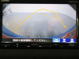 バックガイドモニターで、後方を確認しながら安心して駐車することができます。運転初心者も熟練者も必須の機能ですよ!