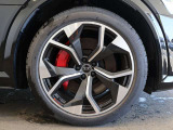 アルミホイール5Yスポークローターデザイン ブラック 10.5Jx21 285/40R21 (Audi Sport)/アダプティブエアサスペンション スポーツ