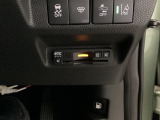 ビルトインタイプの【ETC】で見た目もスッキリ。高速道路の利用にとても便利です。